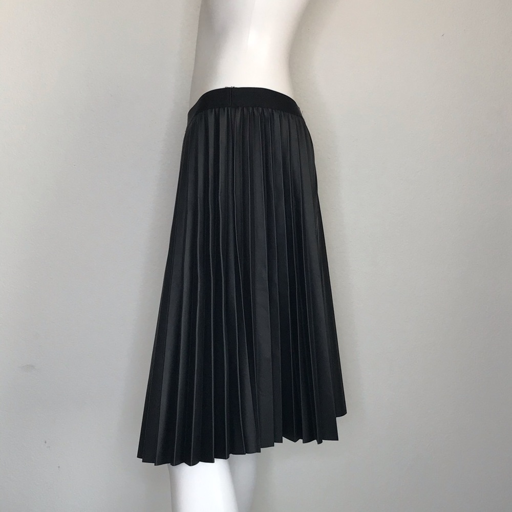 M.S.S.P. L black pleated Faux leather skirt - Picture 10 of 13